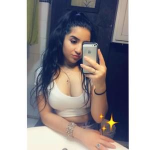 Meet your Posher, Elizabeth